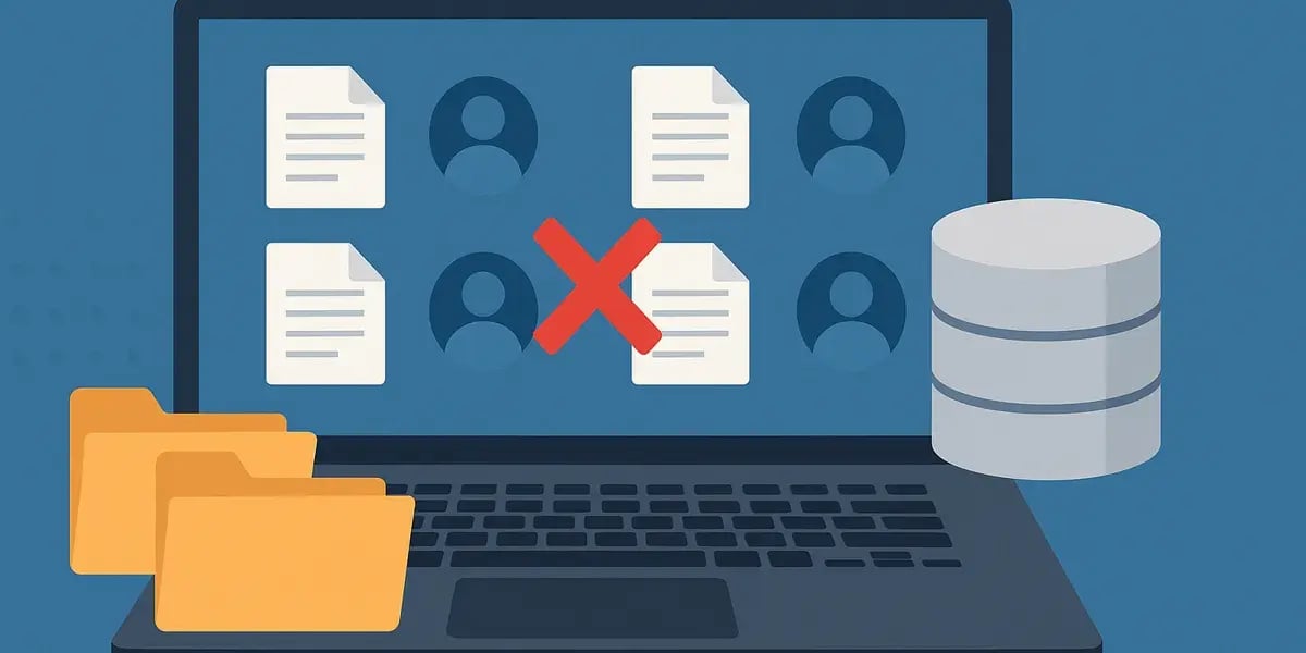 Illustration eines Laptops mit Benutzer- und Dokumentensymbolen, rotem X sowie Datenbank- und Ordnersymbolen – Thema Datenverlust.