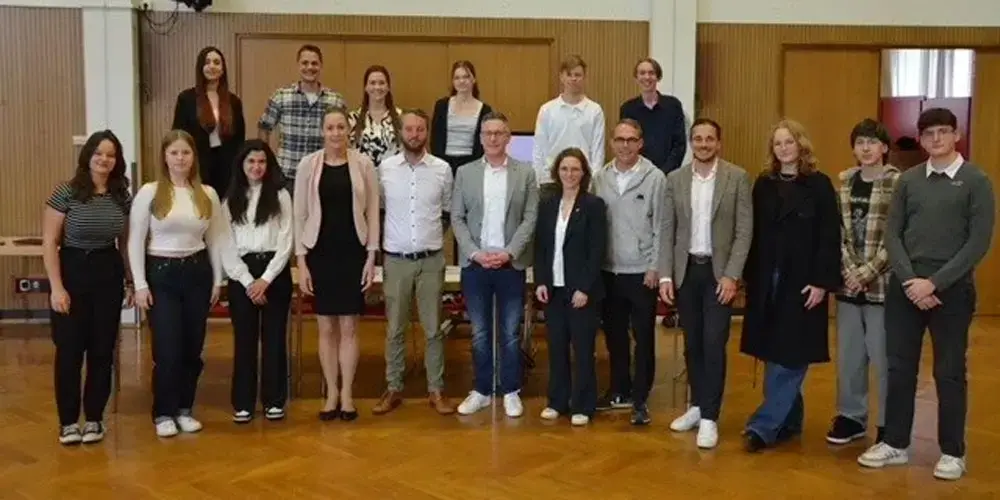 Konstantin Knöll von eRock beim Wissensforum der Marienschule-featured